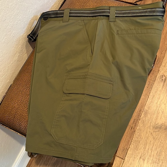 Brand New Orvis Cargo 🫒 color Short 4-way Stretchable Breathable, Comfortable! - Picture 4 of 6